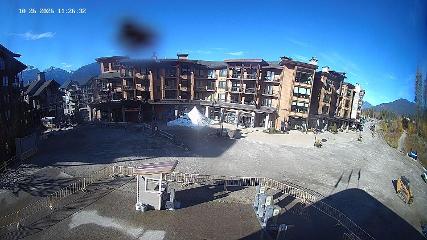 Revelstoke Mountain: Village (revelstokemountainresort.com)