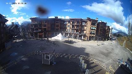 Revelstoke Mountain: Village (revelstokemountainresort.com)