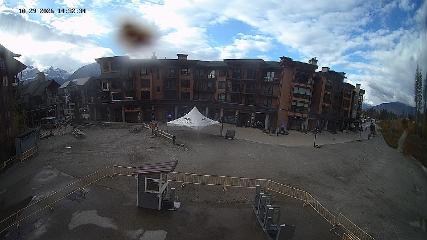 Revelstoke Mountain: Village (revelstokemountainresort.com)
