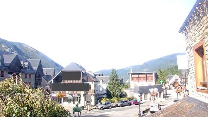 Saint Lary: Village  (altiservice.com)