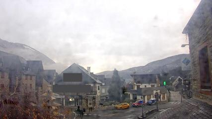 Saint Lary: Village  (altiservice.com)