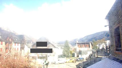 Saint Lary: Village  (altiservice.com)