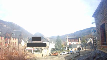 Saint Lary: Village  (altiservice.com)