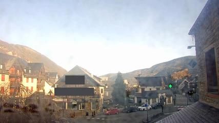 Saint Lary: Village  (altiservice.com)