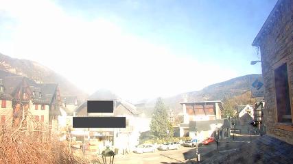 Saint Lary: Village  (altiservice.com)