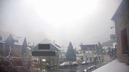 Saint Lary: Village  (altiservice.com)