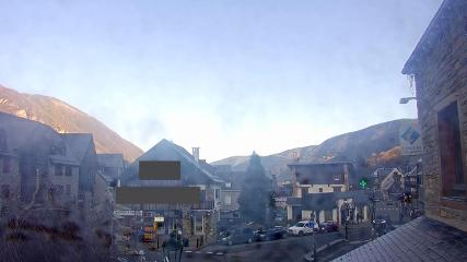 Saint Lary: Village  (altiservice.com)