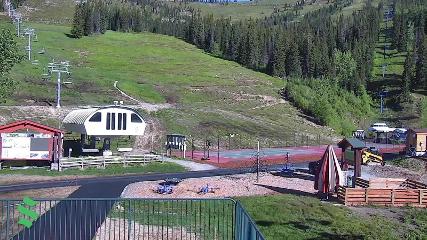 Schweitzer Mountain Resort: The Village (schweitzer.com)
