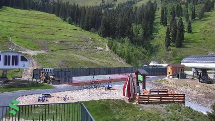Schweitzer Mountain Resort: The Village (schweitzer.com)