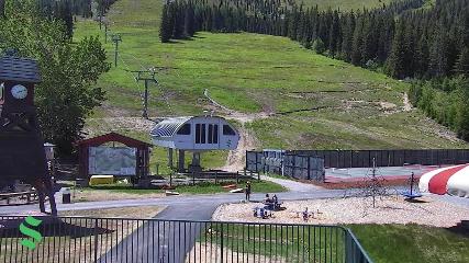 Schweitzer Mountain Resort: The Village (schweitzer.com)