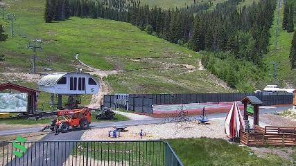 Schweitzer Mountain Resort: The Village (schweitzer.com)