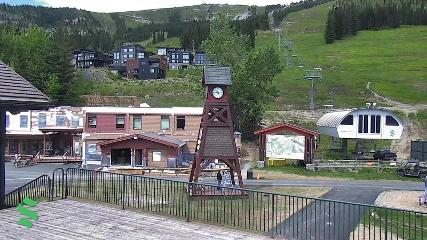 Schweitzer Mountain Resort: The Village (schweitzer.com)