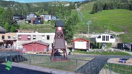 Schweitzer Mountain Resort: The Village (schweitzer.com)