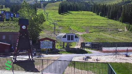 Schweitzer Mountain Resort: The Village (schweitzer.com)
