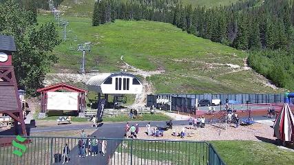 Schweitzer Mountain Resort: The Village (schweitzer.com)