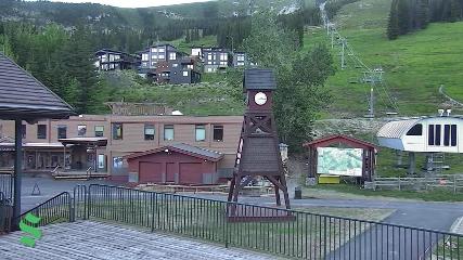 Schweitzer Mountain Resort: The Village (schweitzer.com)