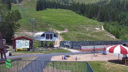 Schweitzer Mountain Resort: The Village (schweitzer.com)