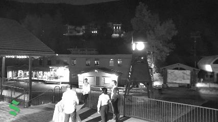 Schweitzer Mountain Resort: The Village (schweitzer.com)