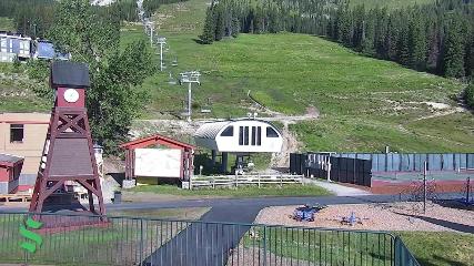 Schweitzer Mountain Resort: The Village (schweitzer.com)