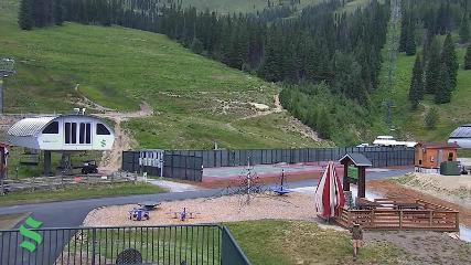 Schweitzer Mountain Resort: The Village (schweitzer.com)