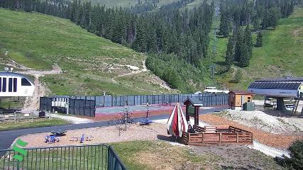 Schweitzer Mountain Resort: The Village (schweitzer.com)