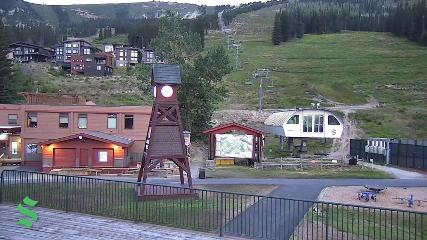 Schweitzer Mountain Resort: The Village (schweitzer.com)