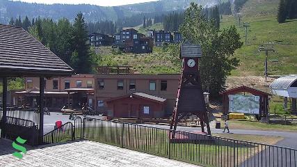 Schweitzer Mountain Resort: The Village (schweitzer.com)