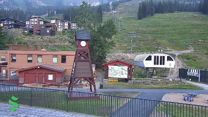 Schweitzer Mountain Resort: The Village (schweitzer.com)