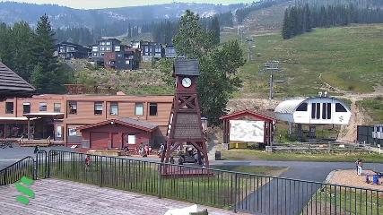 Schweitzer Mountain Resort: The Village (schweitzer.com)