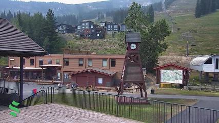 Schweitzer Mountain Resort: The Village (schweitzer.com)