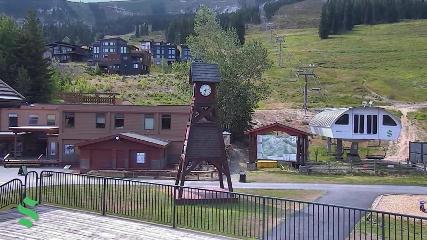 Schweitzer Mountain Resort: The Village (schweitzer.com)