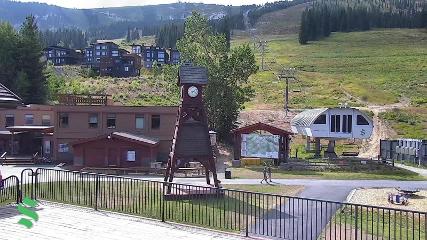 Schweitzer Mountain Resort: The Village (schweitzer.com)