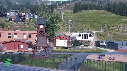 Schweitzer Mountain Resort: The Village (schweitzer.com)