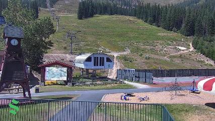 Schweitzer Mountain Resort: The Village (schweitzer.com)