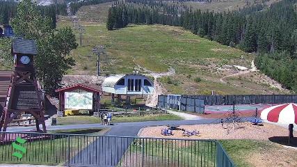 Schweitzer Mountain Resort: The Village (schweitzer.com)