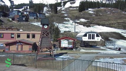 Schweitzer Mountain Resort: The Village (schweitzer.com)