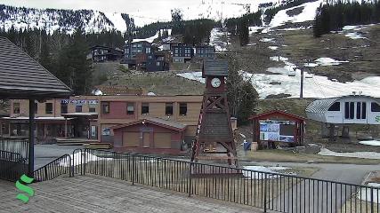 Schweitzer Mountain Resort: The Village (schweitzer.com)