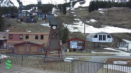 Schweitzer Mountain Resort: The Village (schweitzer.com)