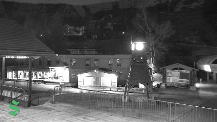 Schweitzer Mountain Resort: The Village (schweitzer.com)