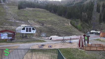 Schweitzer Mountain Resort: The Village (schweitzer.com)