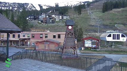 Schweitzer Mountain Resort: The Village (schweitzer.com)