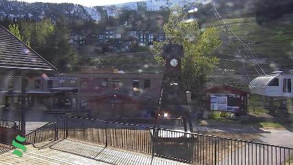 Schweitzer Mountain Resort: The Village (schweitzer.com)
