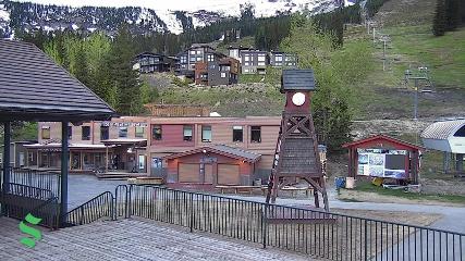 Schweitzer Mountain Resort: The Village (schweitzer.com)