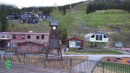 Schweitzer Mountain Resort: The Village (schweitzer.com)