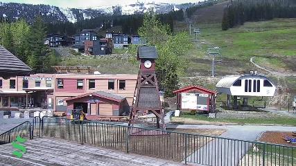 Schweitzer Mountain Resort: The Village (schweitzer.com)