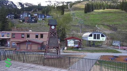Schweitzer Mountain Resort: The Village (schweitzer.com)