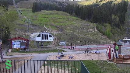 Schweitzer Mountain Resort: The Village (schweitzer.com)