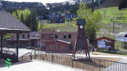 Schweitzer Mountain Resort: The Village (schweitzer.com)
