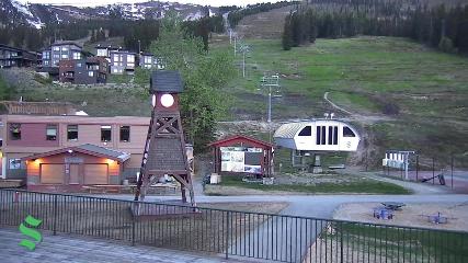 Schweitzer Mountain Resort: The Village (schweitzer.com)