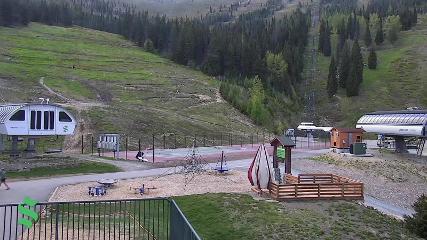 Schweitzer Mountain Resort: The Village (schweitzer.com)